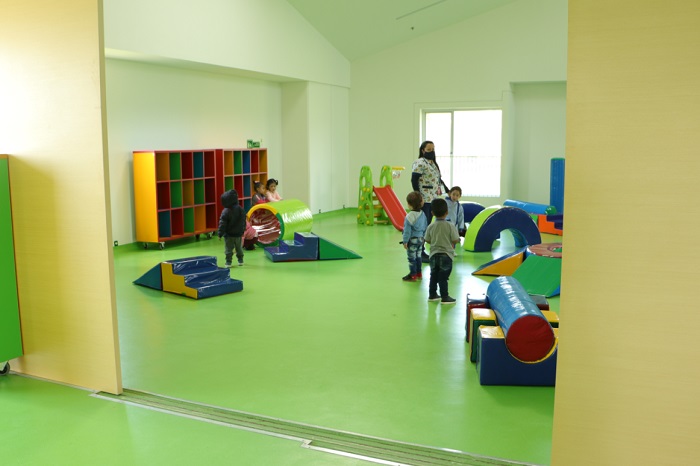 Niños hacen uso de las instalaciones del Jardín infantil Campo Verde